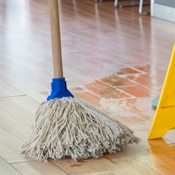 Blue Trinity Twine mop in use